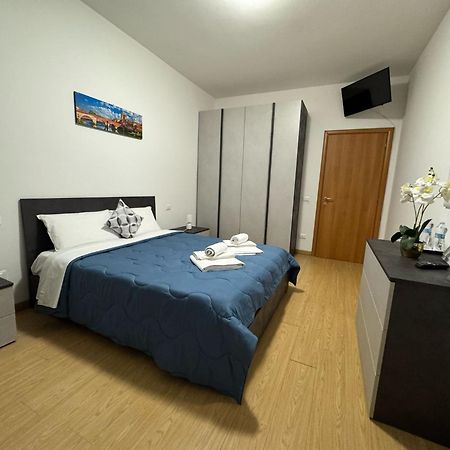 Casa Vacanza Elena 3 Verona Esterno foto