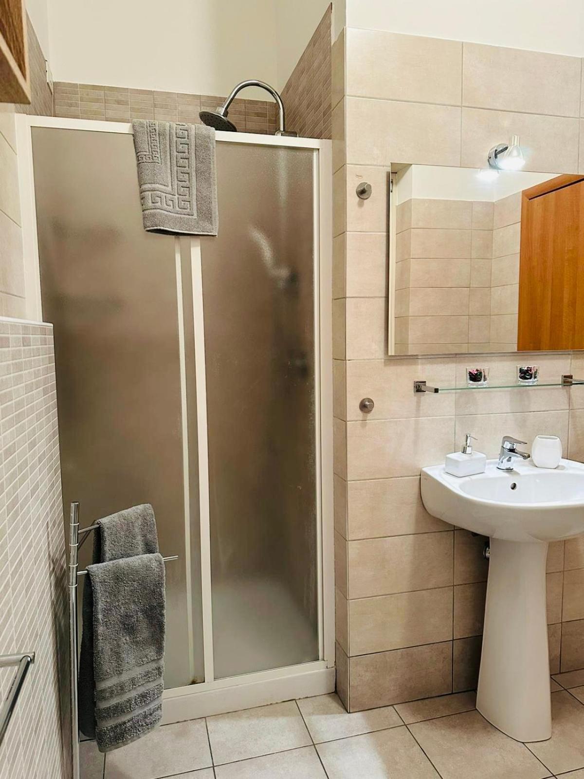 Casa Vacanza Elena 3 Verona Esterno foto