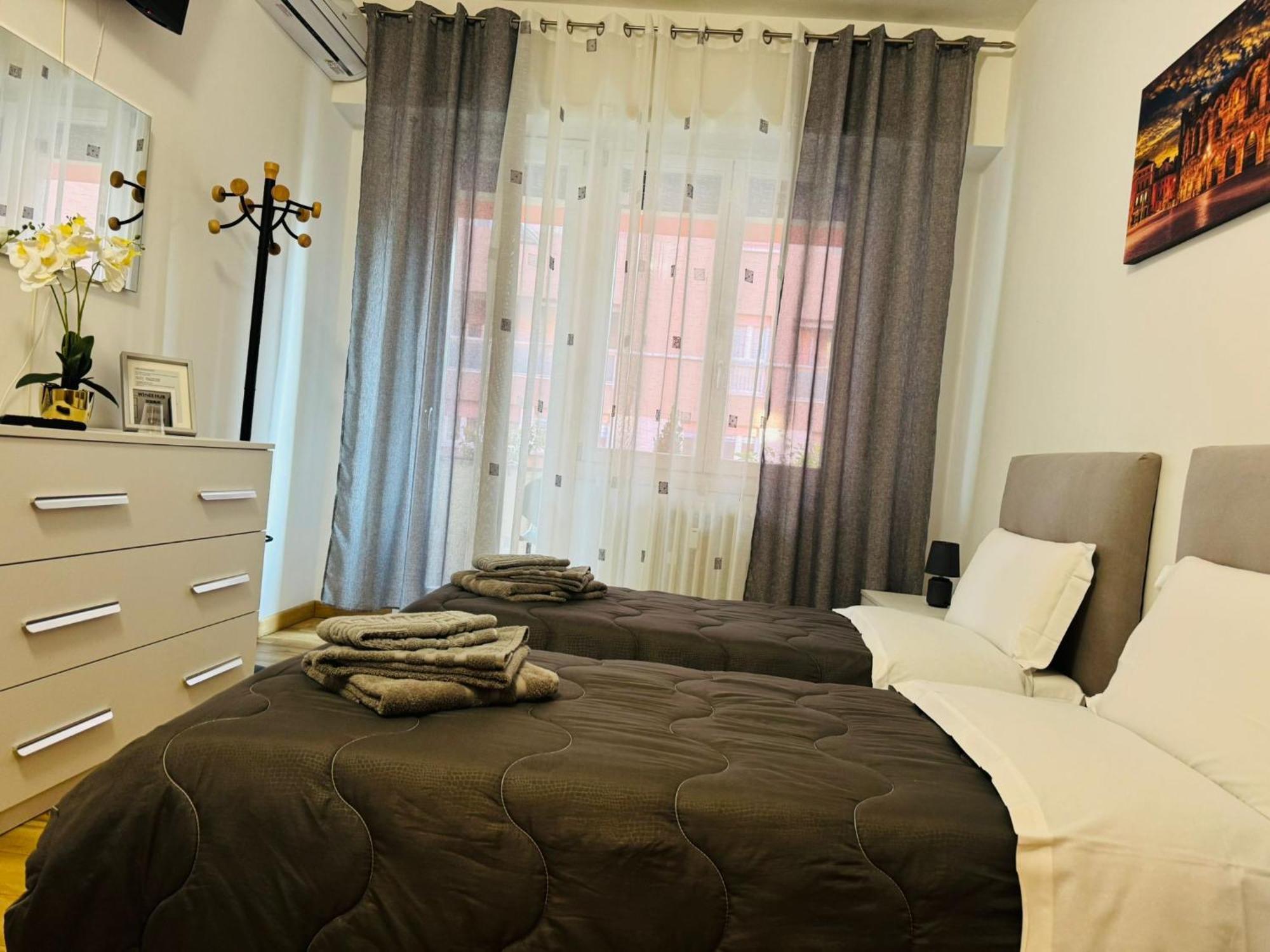 Casa Vacanza Elena 3 Verona Esterno foto