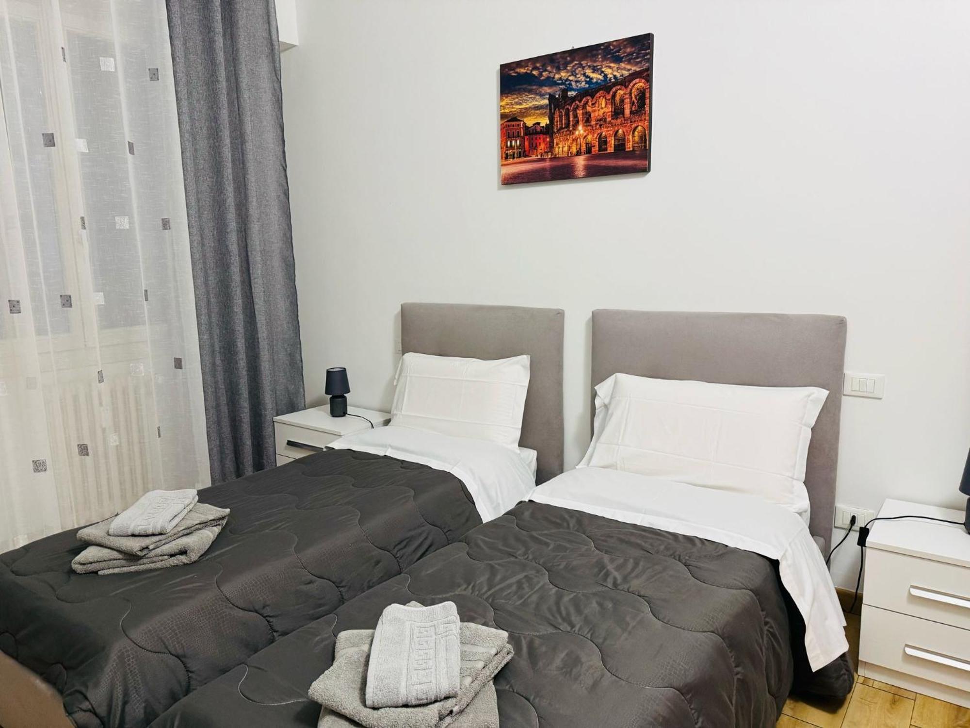 Casa Vacanza Elena 3 Verona Esterno foto